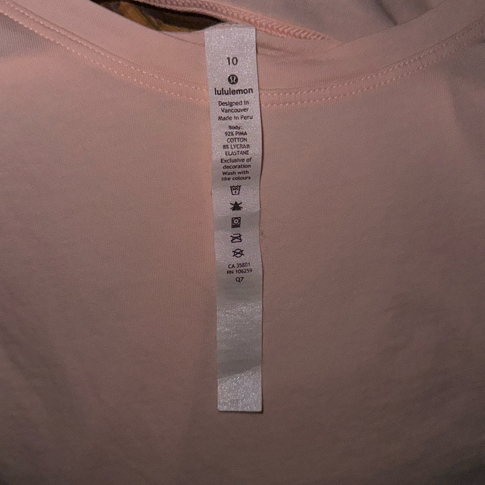 Lululemon Cut Back Crop Tank size 10 in Ballet Slipper - Picture 5 of 5